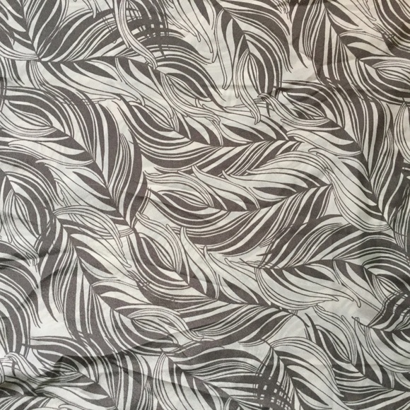 Banana Republic Large Top Cowl Neck Pattern Blouse - Picture 2 of 6